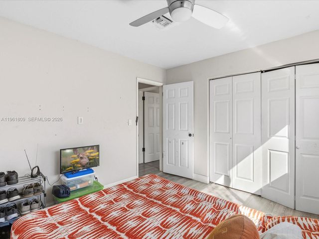 4709 Washington St, Hollywood, FL 33021