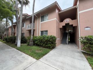 3211 Sabal Palm Manor 105, Davie, FL 33024