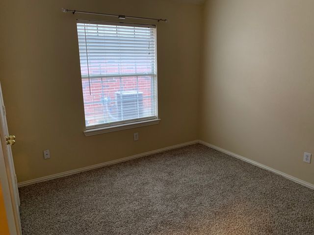 1709 Copper Leaf Drive, Corinth, TX 76210