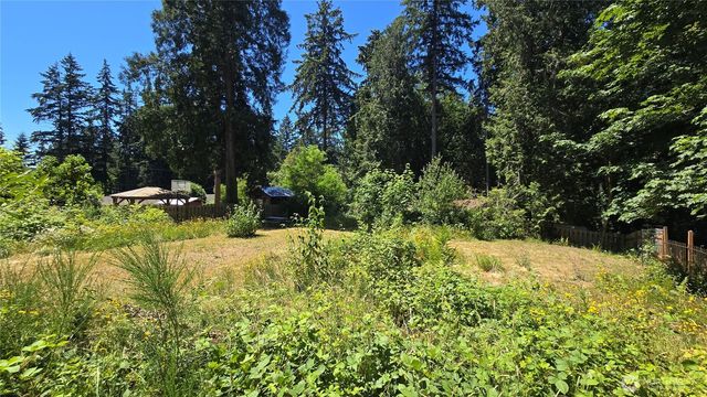 9287 NE Spruce Avenue, Indianola, WA 98342