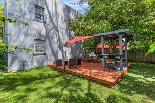 536 NE 62nd St 1, Miami, FL 33138