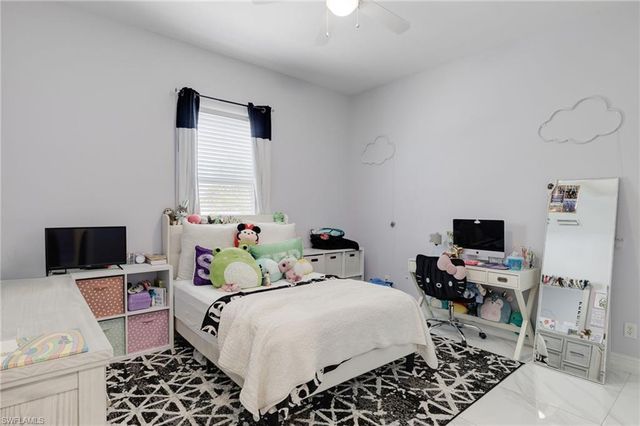 3609 8th ST SW, Lehigh Acres, FL 33976