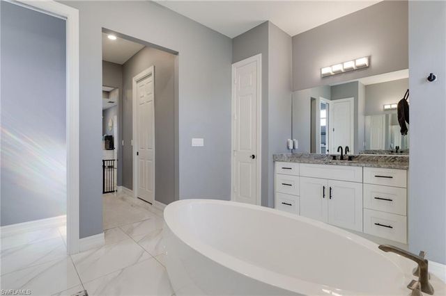 3609 8th ST SW, Lehigh Acres, FL 33976