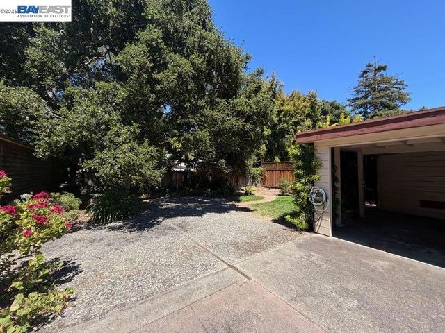 1409 San Antonio Ave, Alameda, CA 94501