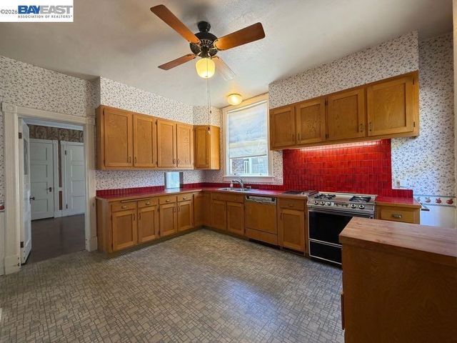 1409 San Antonio Ave, Alameda, CA 94501