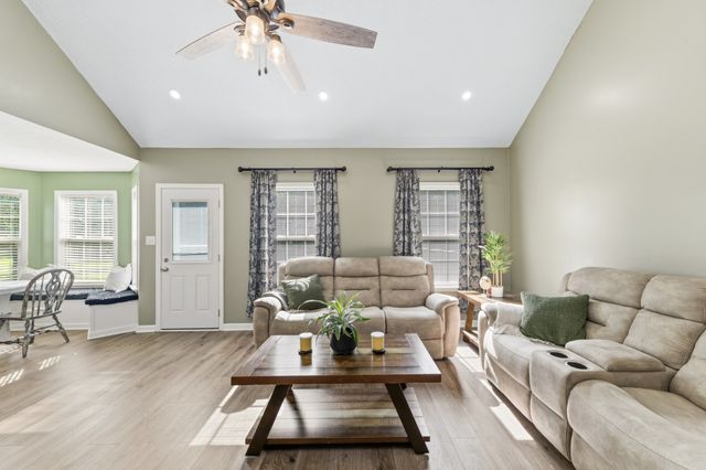 2673 Forest Run Dr, Lewisburg, TN 37091