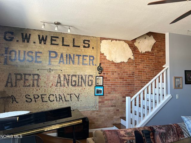913 Washington Street, Toledo, OH 43604