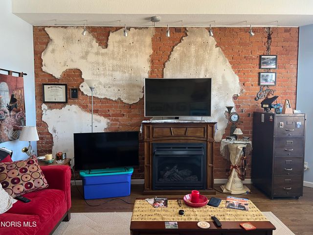 913 Washington Street, Toledo, OH 43604