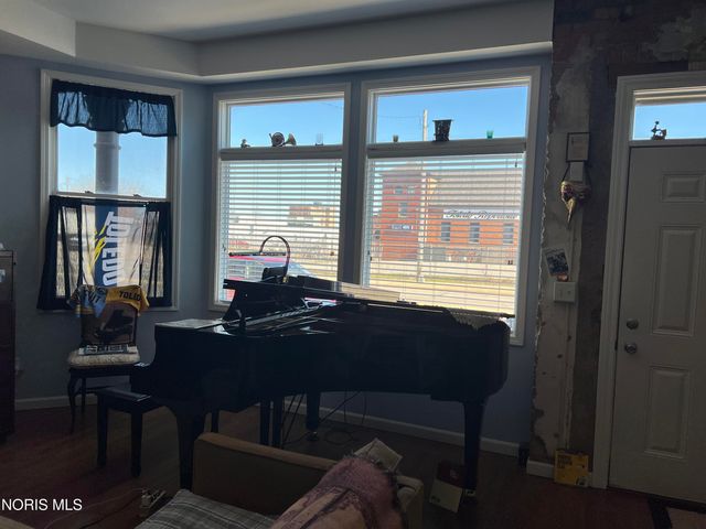 913 Washington Street, Toledo, OH 43604
