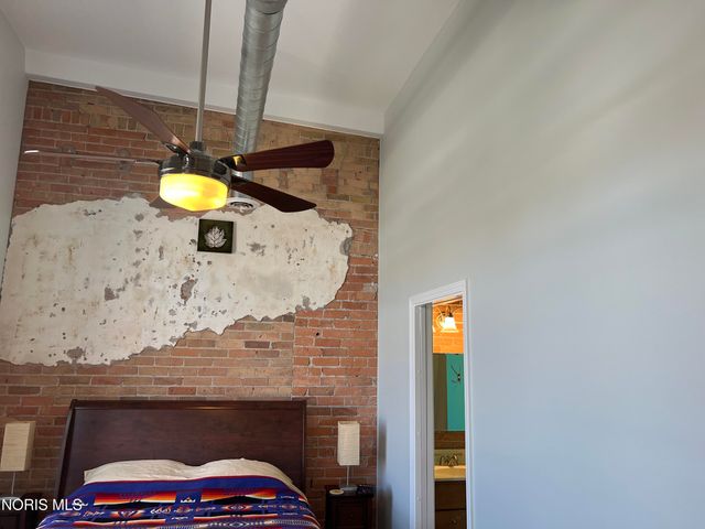 913 Washington Street, Toledo, OH 43604