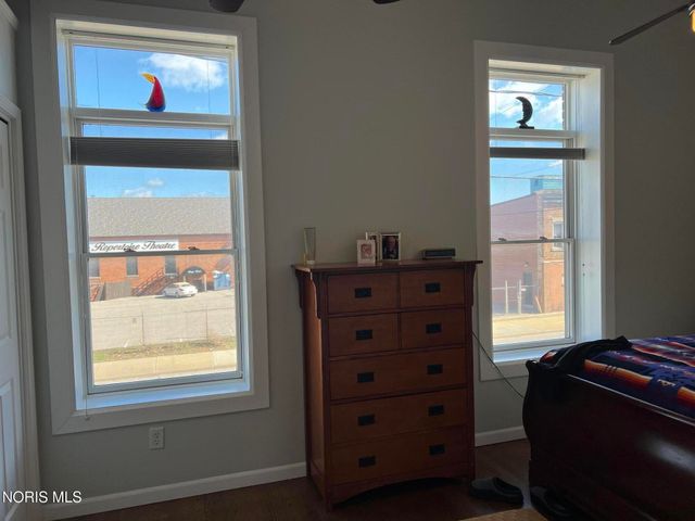 913 Washington Street, Toledo, OH 43604