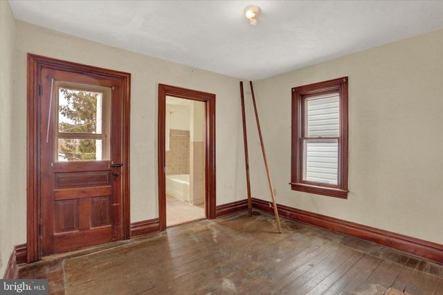 229 2ND AVE AVE, Hanover, PA 17331