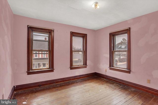 229 2ND AVE AVE, Hanover, PA 17331