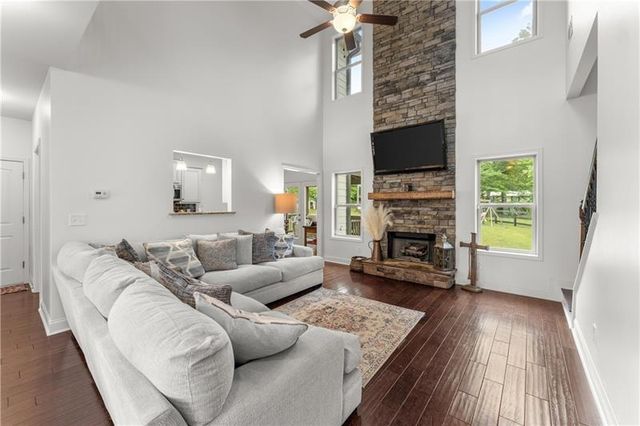10 Coppage Lane NW, Cartersville, GA 30120