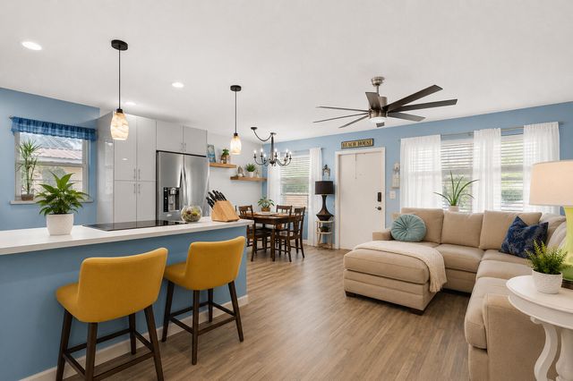 17 Vista Palm Lane 205, Vero Beach, FL 32962