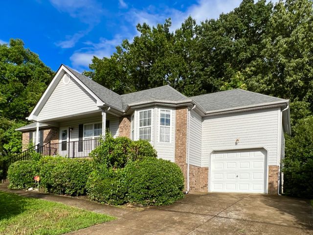 1028 Saddlestone Dr, Hermitage, TN 37076