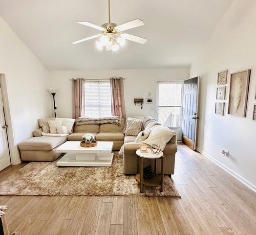 1028 Saddlestone Dr, Hermitage, TN 37076