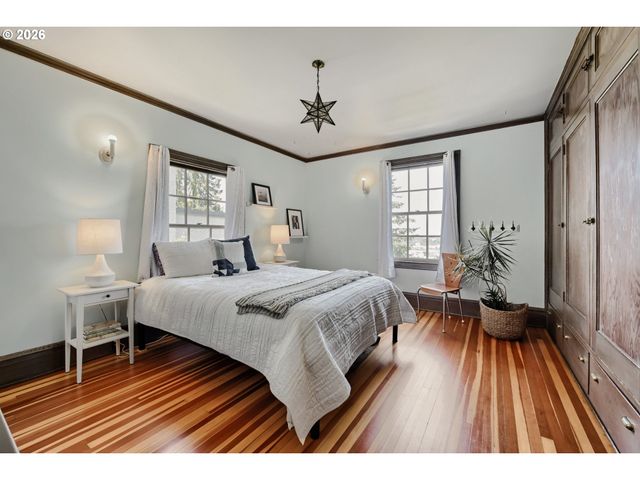 2833 Nw CUMBERLAND Rd, Portland, OR 97210