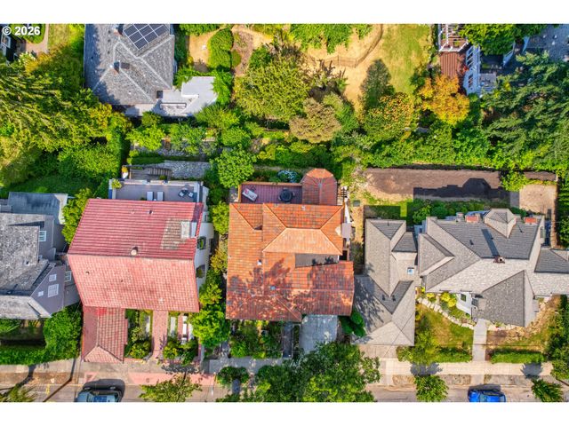 2833 Nw CUMBERLAND Rd, Portland, OR 97210