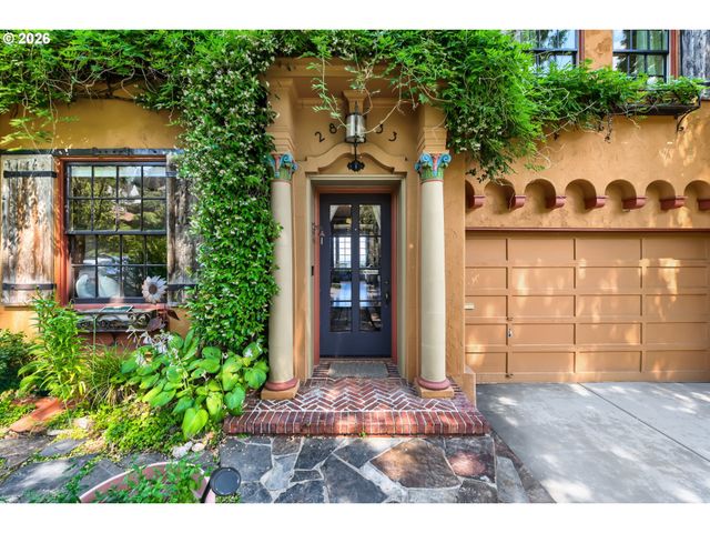 2833 Nw CUMBERLAND Rd, Portland, OR 97210