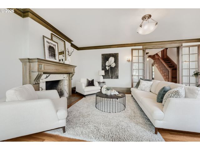 2833 Nw CUMBERLAND Rd, Portland, OR 97210