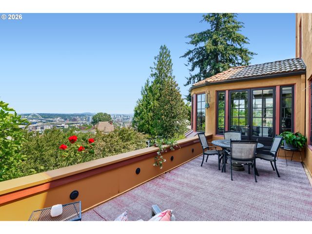 2833 Nw CUMBERLAND Rd, Portland, OR 97210