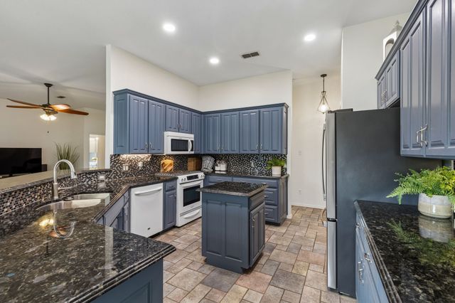 1901 Saw Tooth Court, Haslet, TX 76052