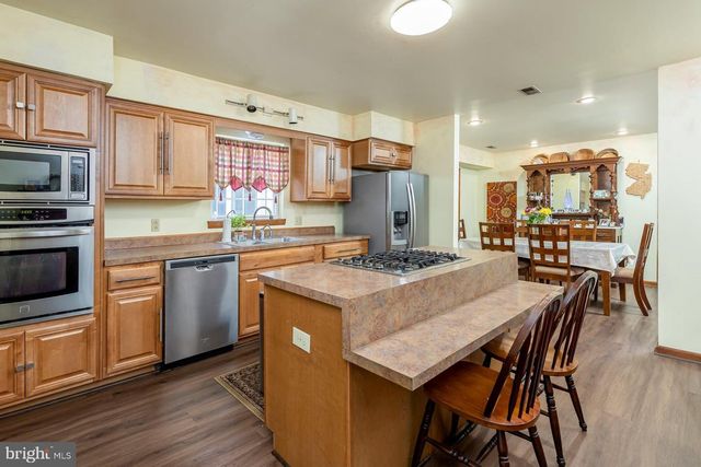 255 DELSEA DR, Sewell, NJ 08080