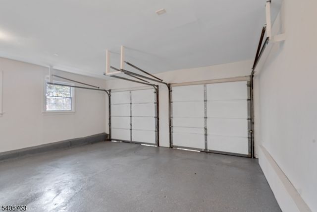 7 Winding Way, White Twp., NJ 07823