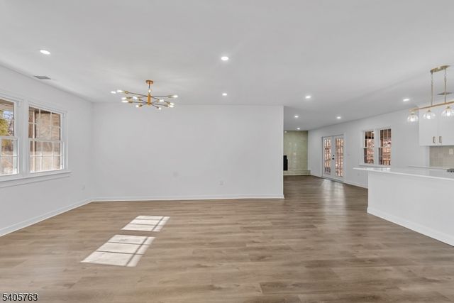 7 Winding Way, White Twp., NJ 07823