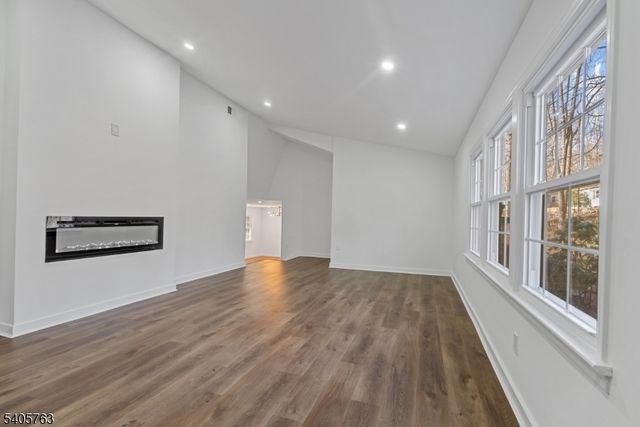 7 Winding Way, White Twp., NJ 07823