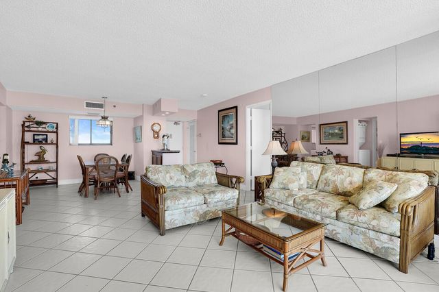 100 OCEAN TRAIL Way 703, Jupiter, FL 33477