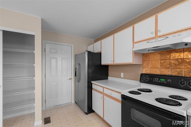 5465 Ambrose Crossing, Imperial, MO 63052