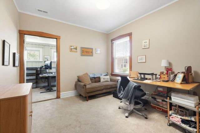 2924 W Giddings Street, Chicago, IL 60625