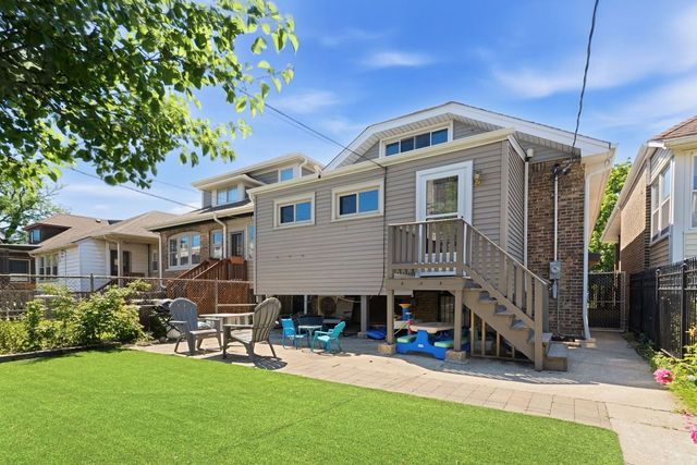 2924 W Giddings Street, Chicago, IL 60625