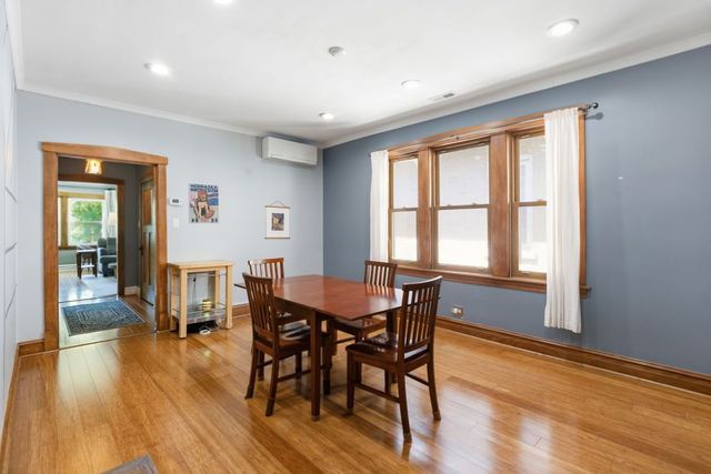 2924 W Giddings Street, Chicago, IL 60625