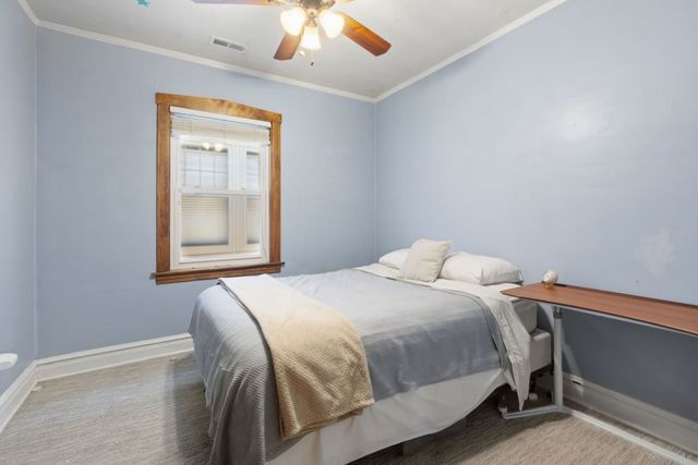 2924 W Giddings Street, Chicago, IL 60625
