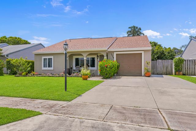 7779 Blairwood Circle N, Lake Worth, FL 33467
