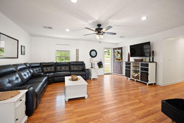 389 Park Lane, Science Hill, KY 42553