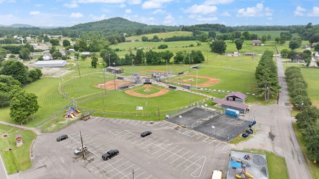 389 Park Lane, Science Hill, KY 42553