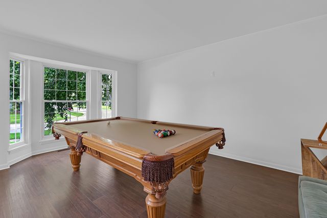 794 White Pine Circle, Lake In The Hills, IL 60156