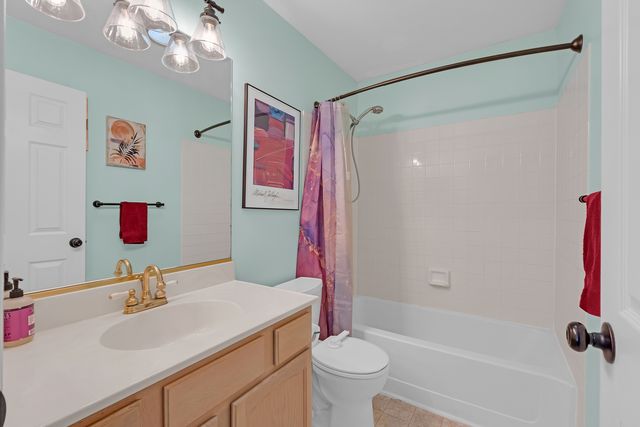 794 White Pine Circle, Lake In The Hills, IL 60156