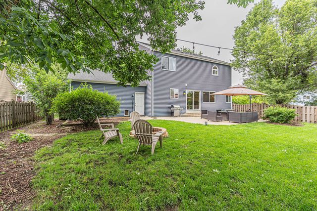 794 White Pine Circle, Lake In The Hills, IL 60156