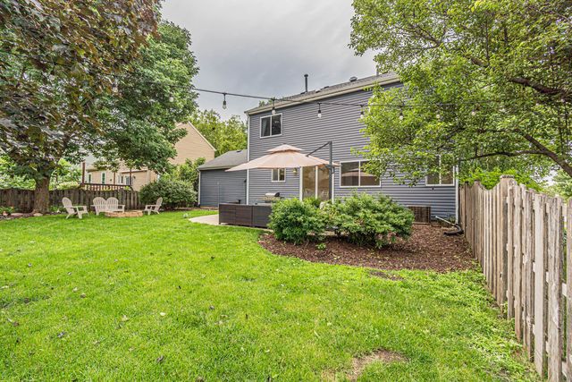 794 White Pine Circle, Lake In The Hills, IL 60156