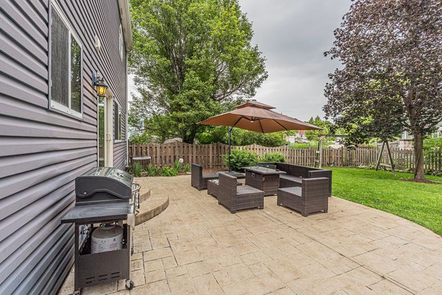 794 White Pine Circle, Lake In The Hills, IL 60156