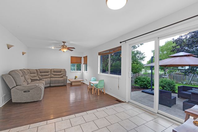 794 White Pine Circle, Lake In The Hills, IL 60156