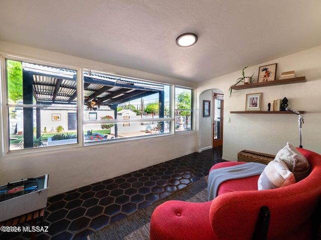 1700 N Winstel Boulevard, Tucson, AZ 85716