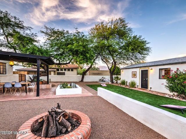 1700 N Winstel Boulevard, Tucson, AZ 85716