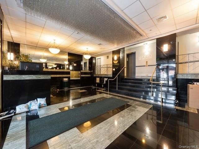 25 W Broadway 503, Long Beach, NY 11561