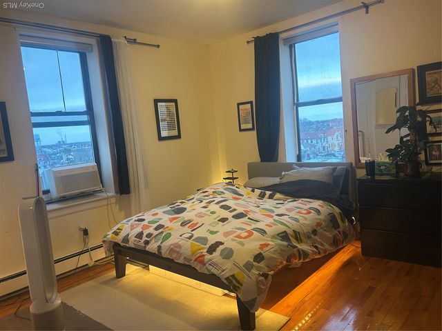 25 W Broadway 503, Long Beach, NY 11561